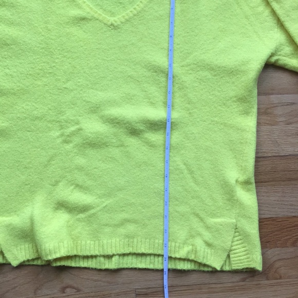 Yellow oversized Gap sweater - Picture 7 of 7